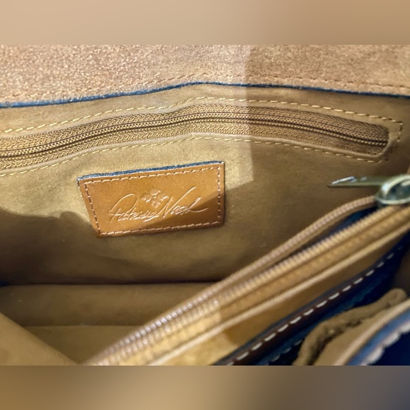 Patricia Nash Tooled Crossbody Genuine Leather - Picture 8 of 9